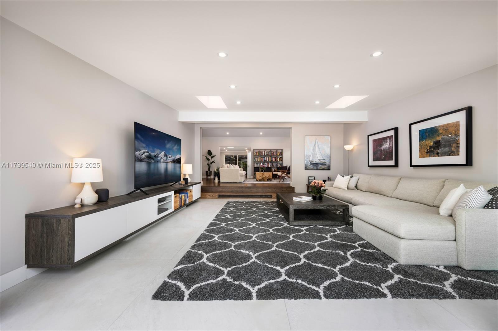 ROCK REEF - Residential