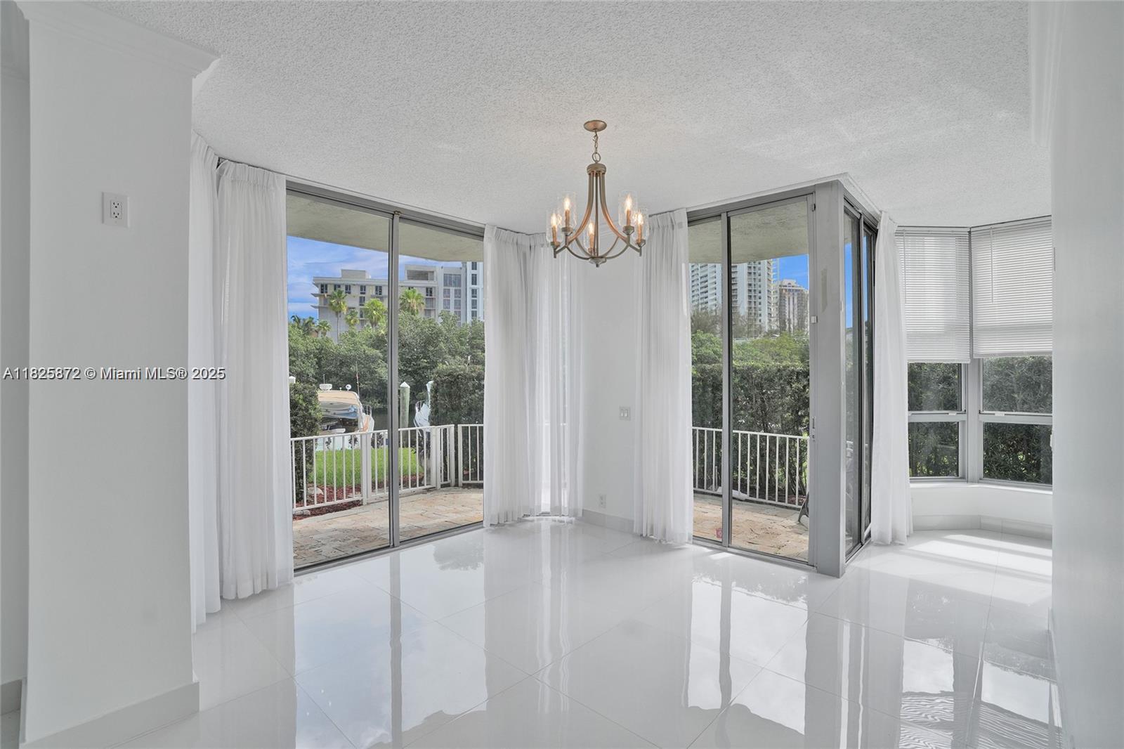 3500 Mystic Pointe 105