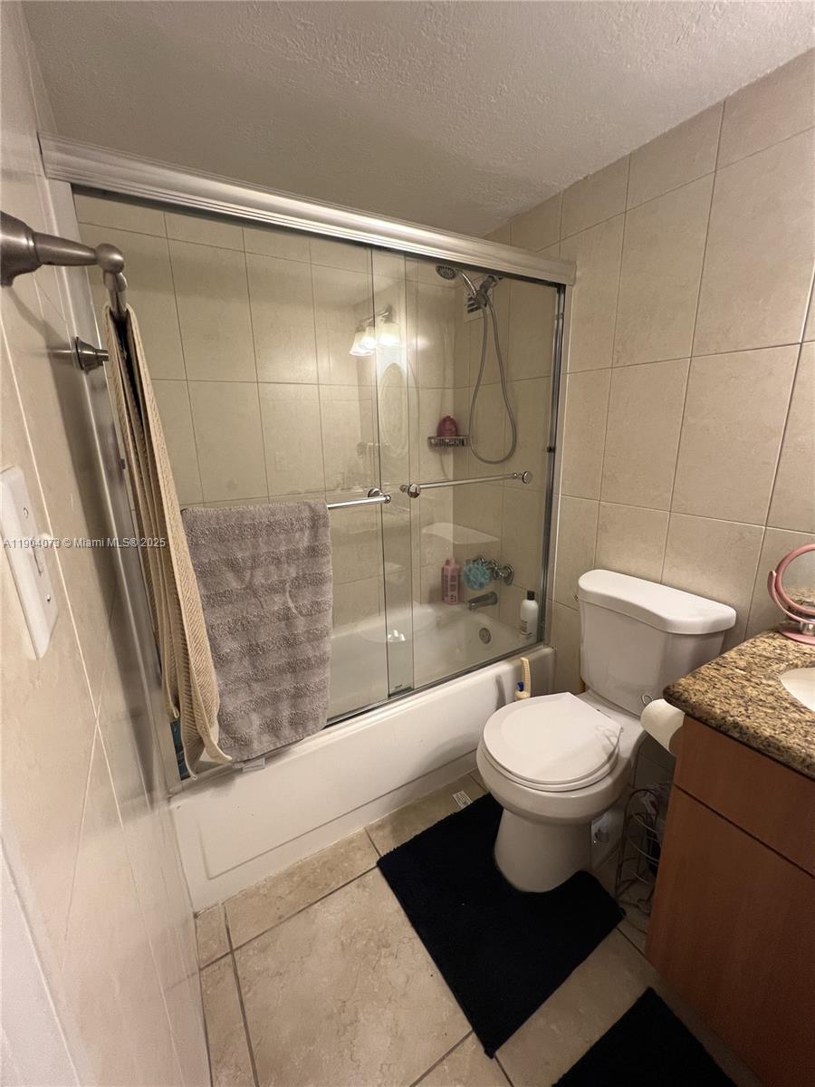 THE AVENTURA BEACH CLUB C - Residential