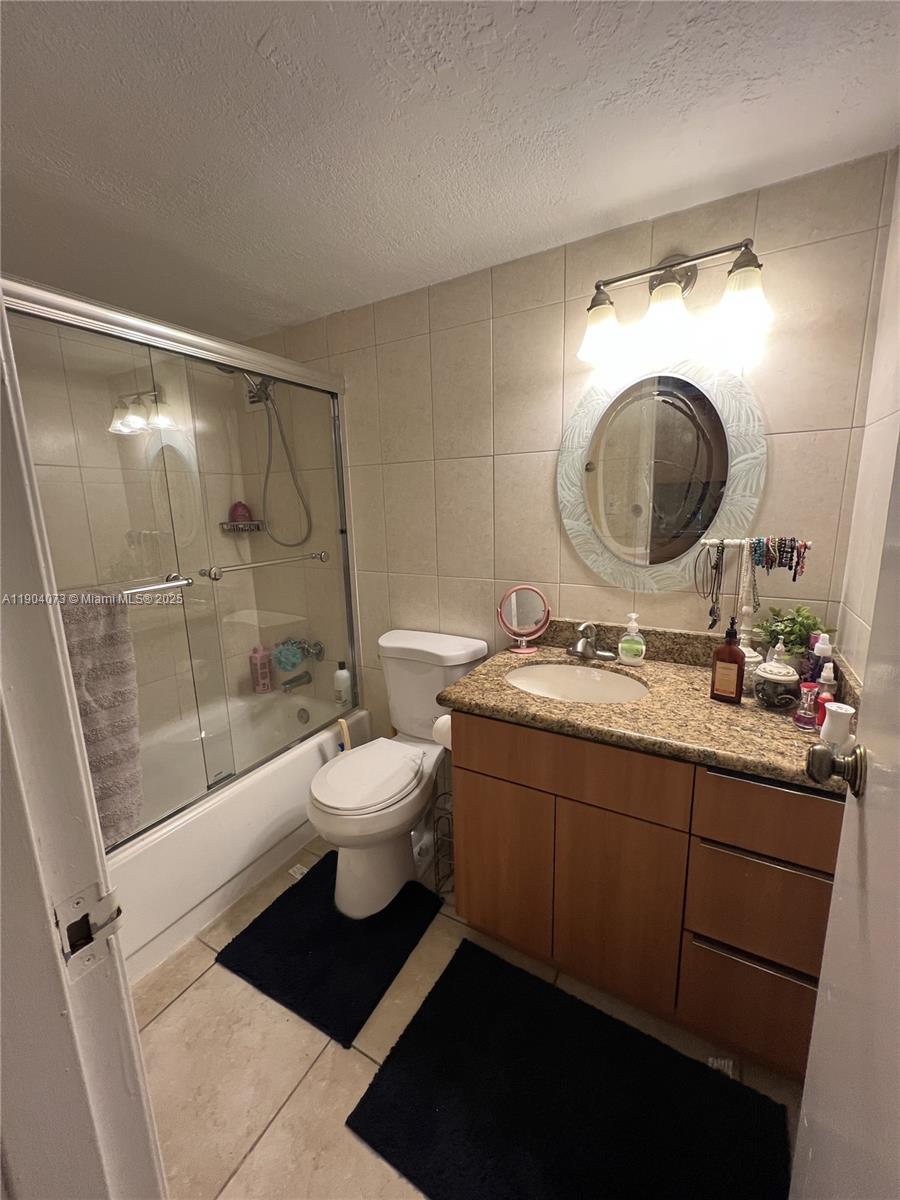 THE AVENTURA BEACH CLUB C - Residential