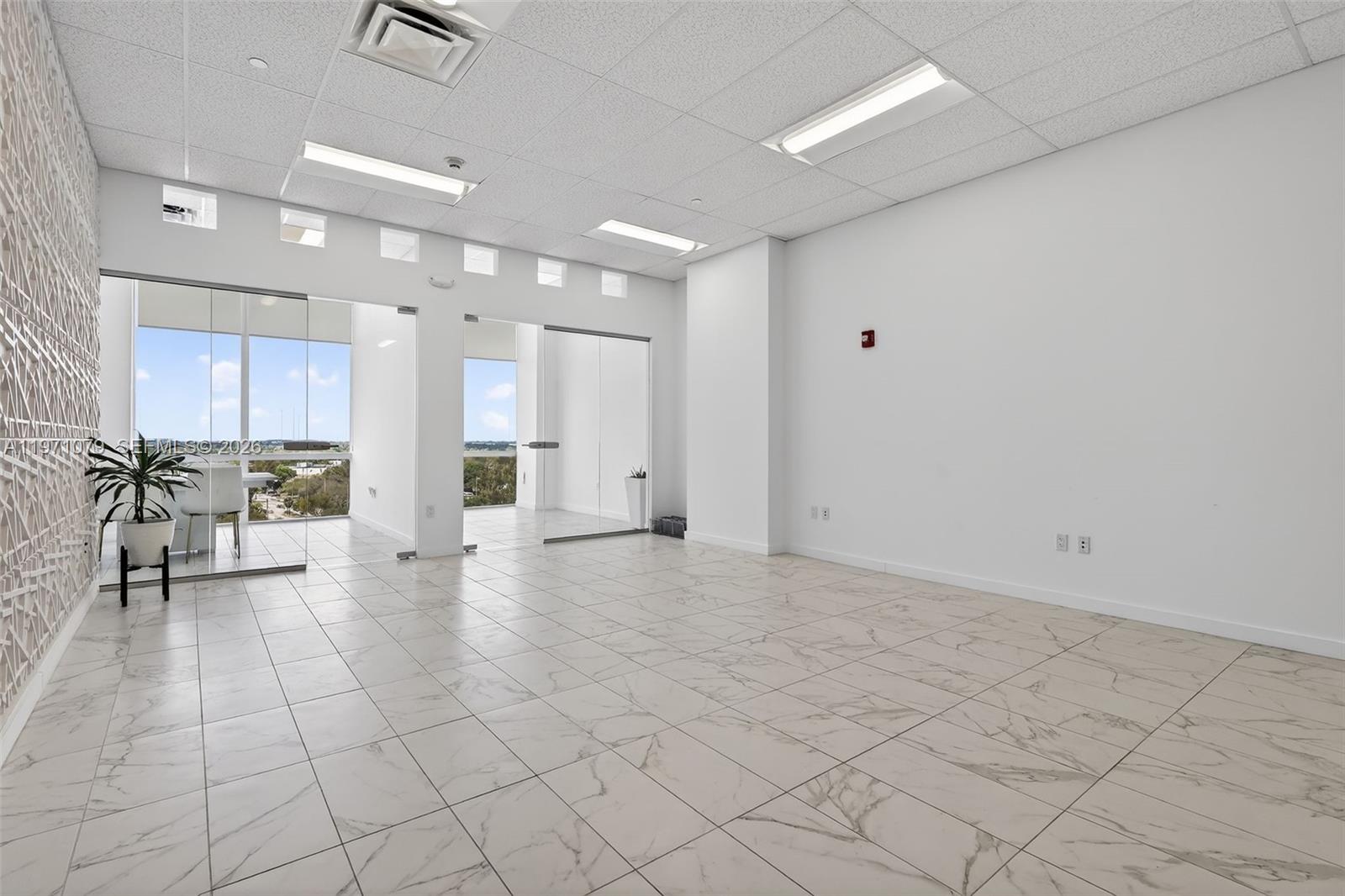 20200 W Dixie Hwy 901 Hwy