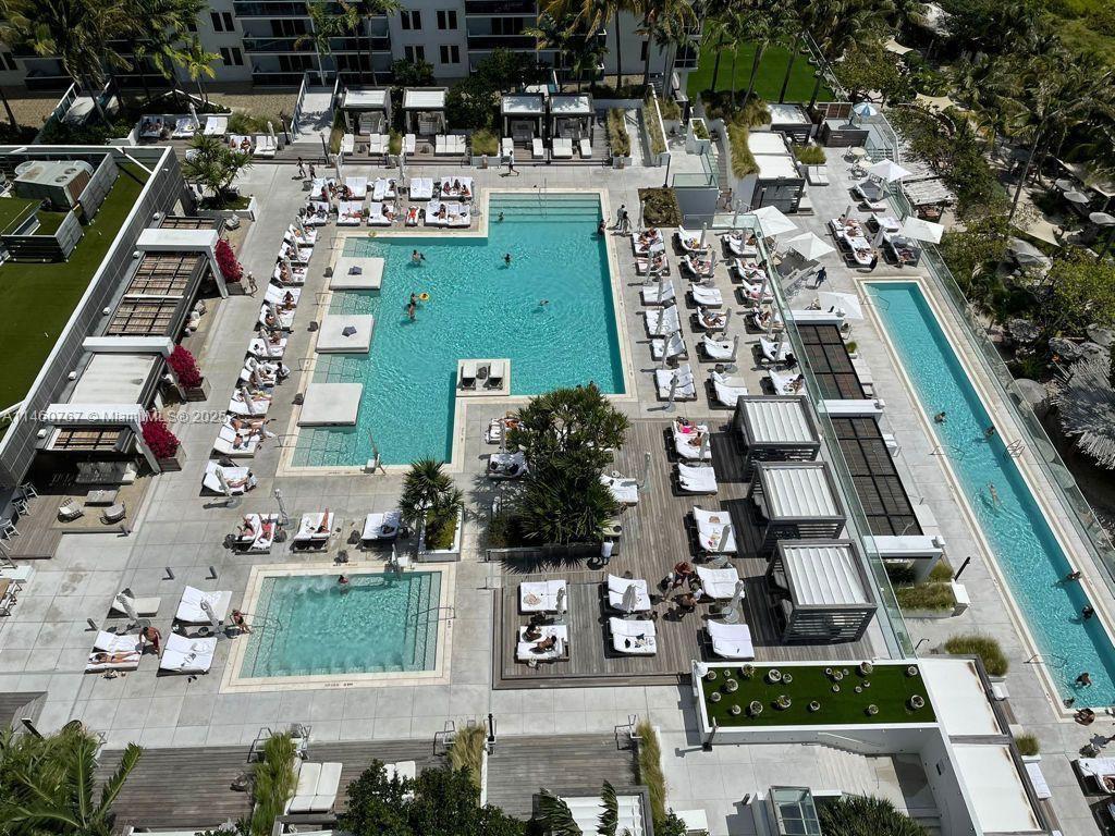 RONEY PALACE CONDO - Residential Lease