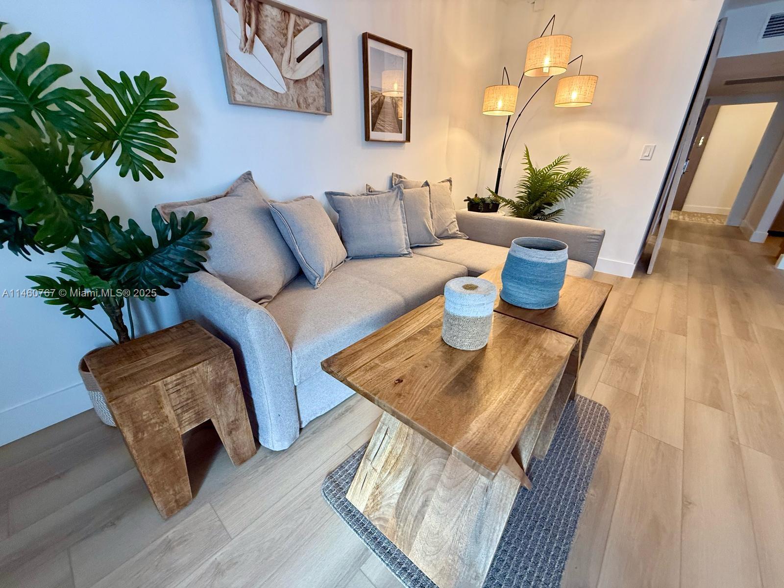 RONEY PALACE CONDO - Residential Lease