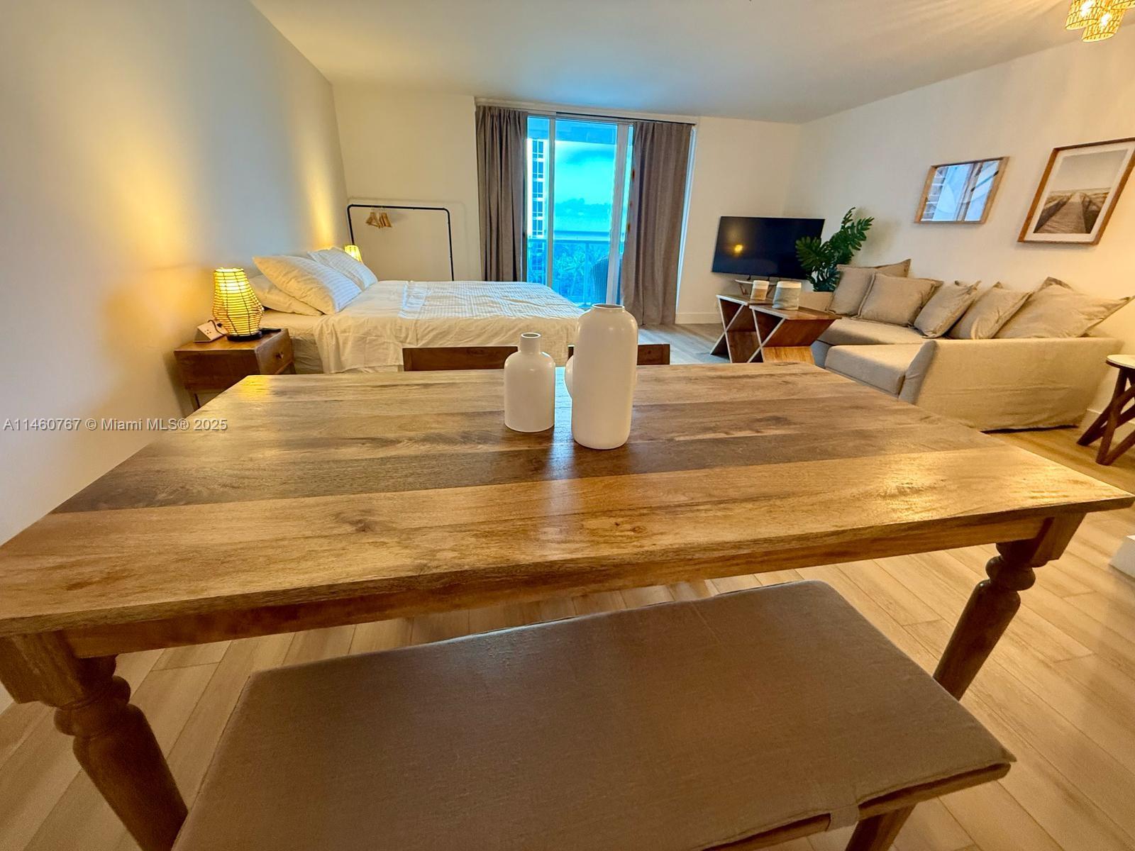 RONEY PALACE CONDO - Residential Lease