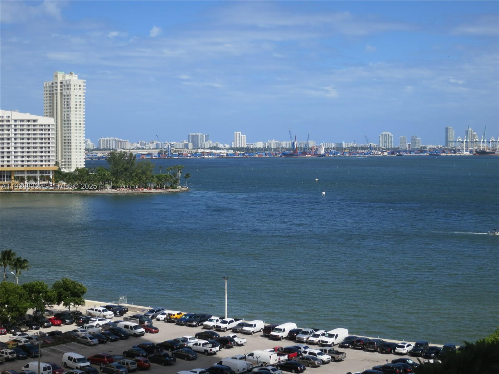 BRICKELLHOUSE - Residential