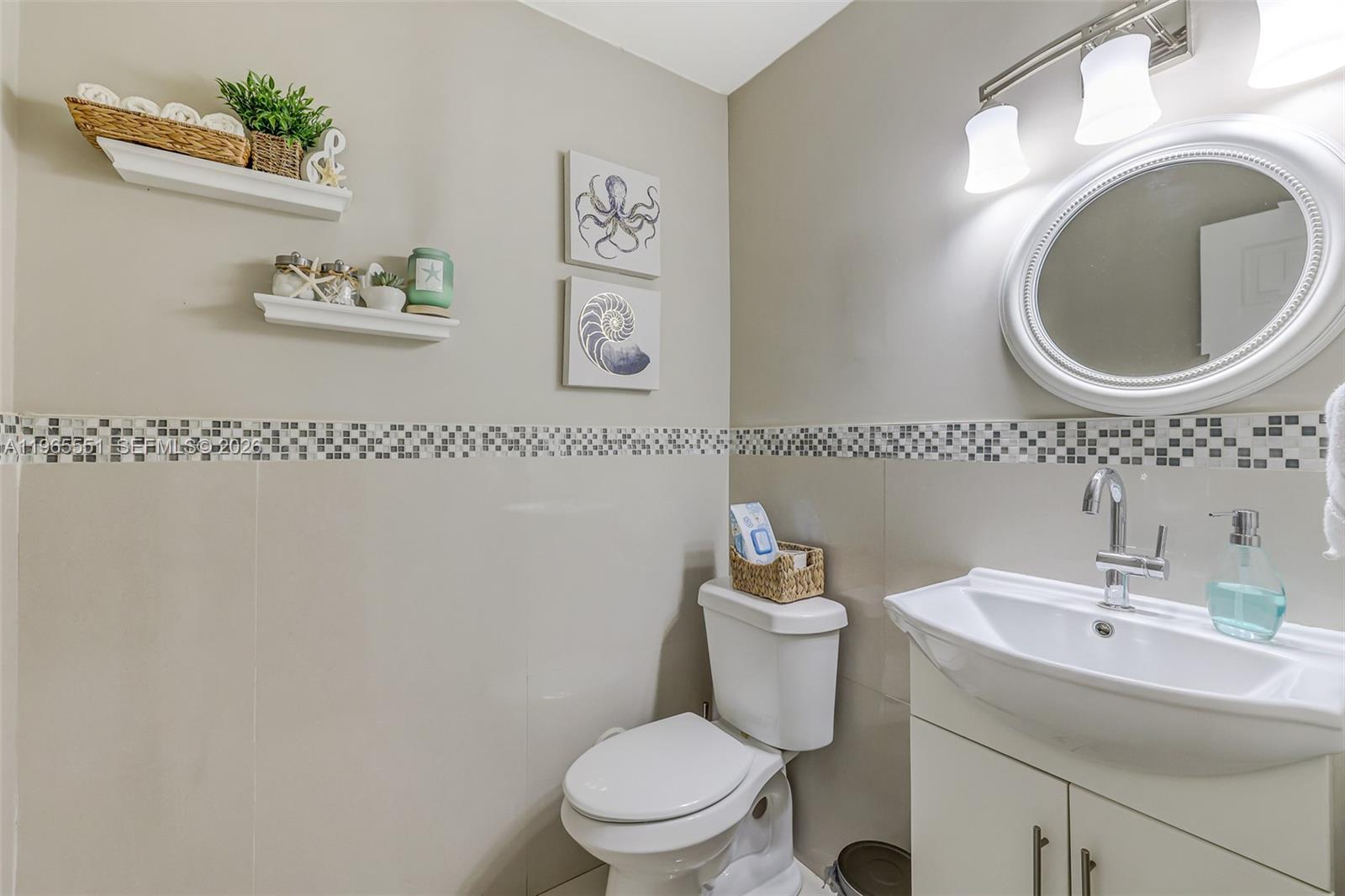 LAGO GRANDE FIVE-A CONDO - Residential