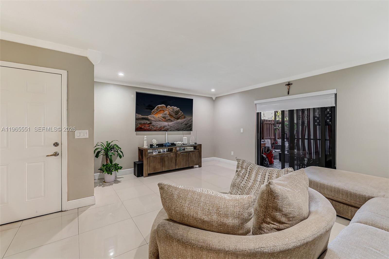 LAGO GRANDE FIVE-A CONDO - Residential