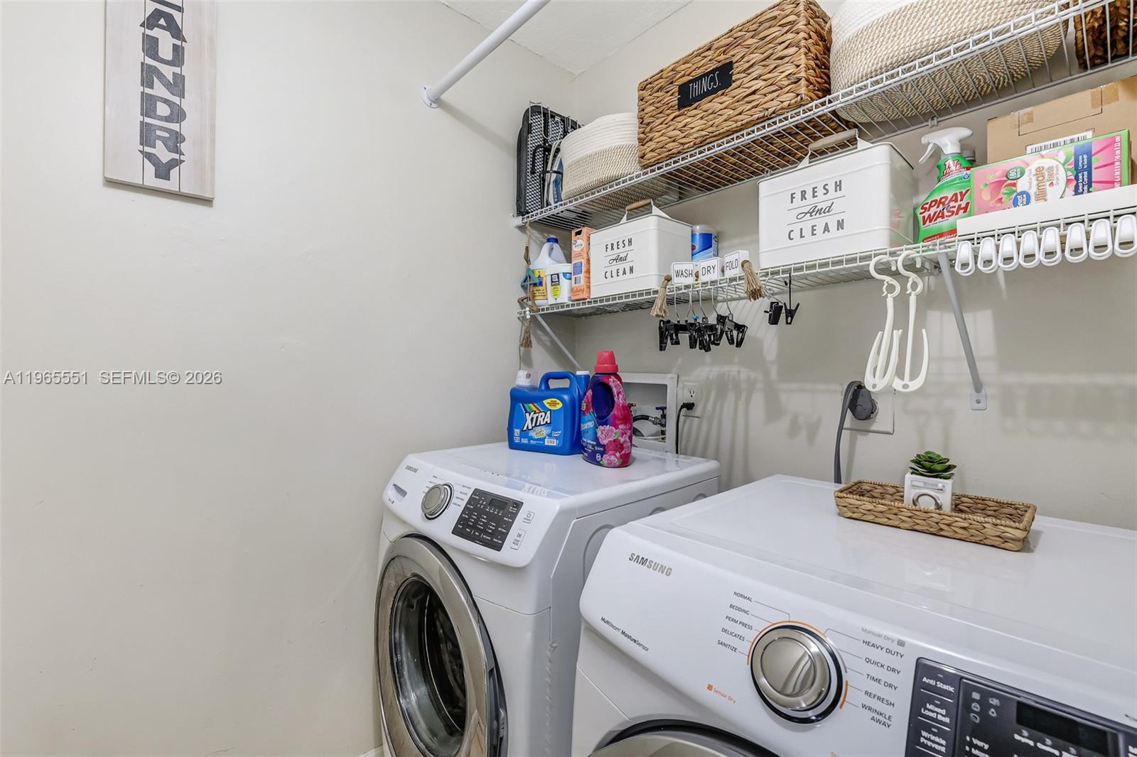 LAGO GRANDE FIVE-A CONDO - Residential