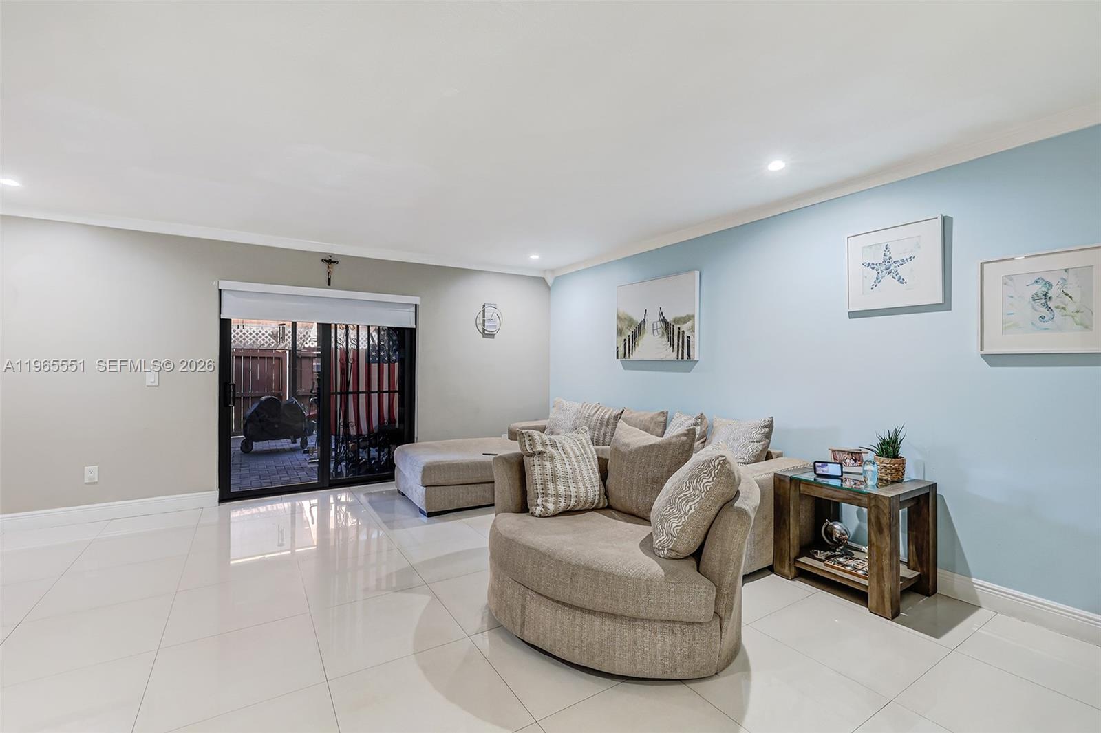 6410 W 27th Ln 101-19