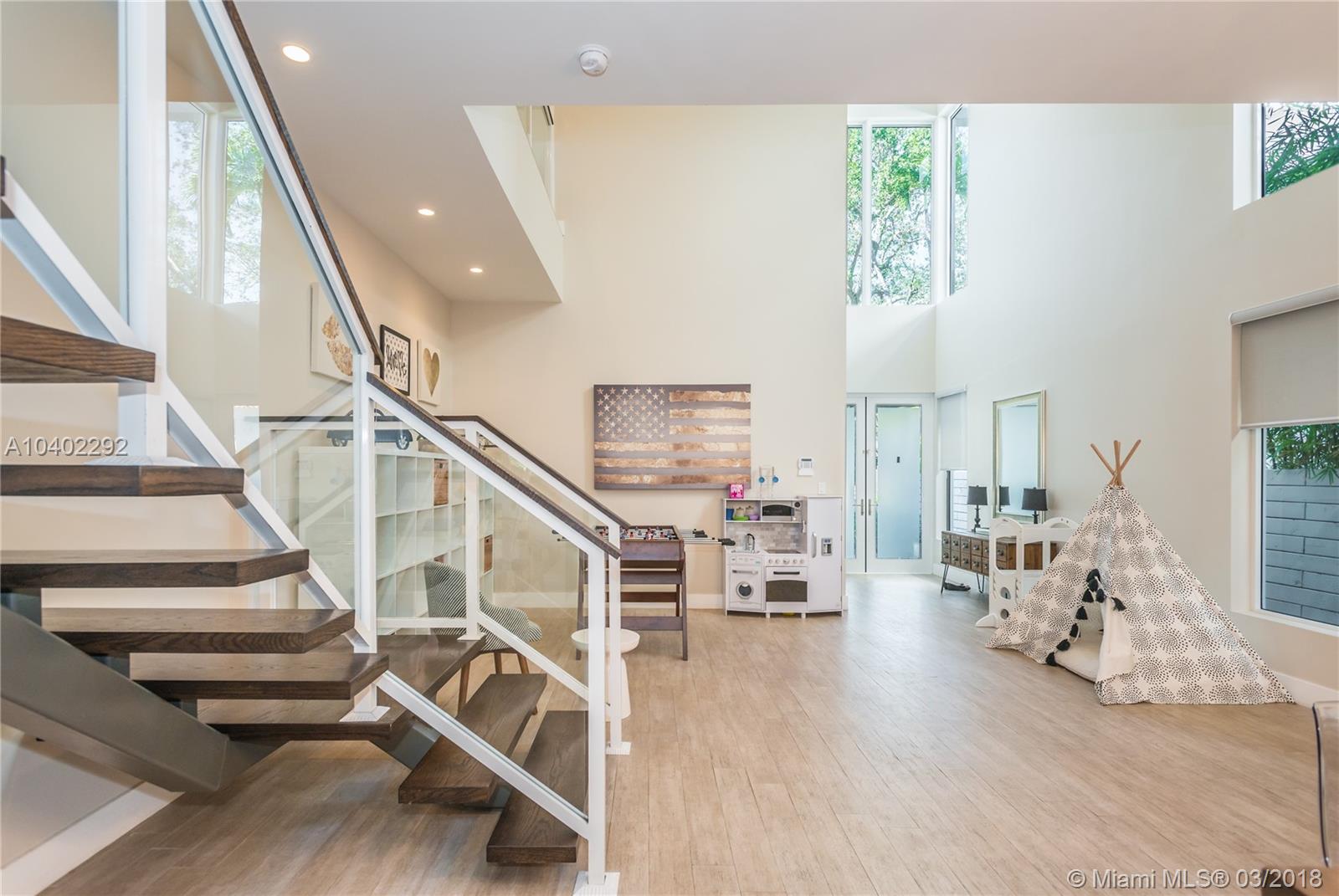 3045-3047 MATILDA CONDO A - Residential