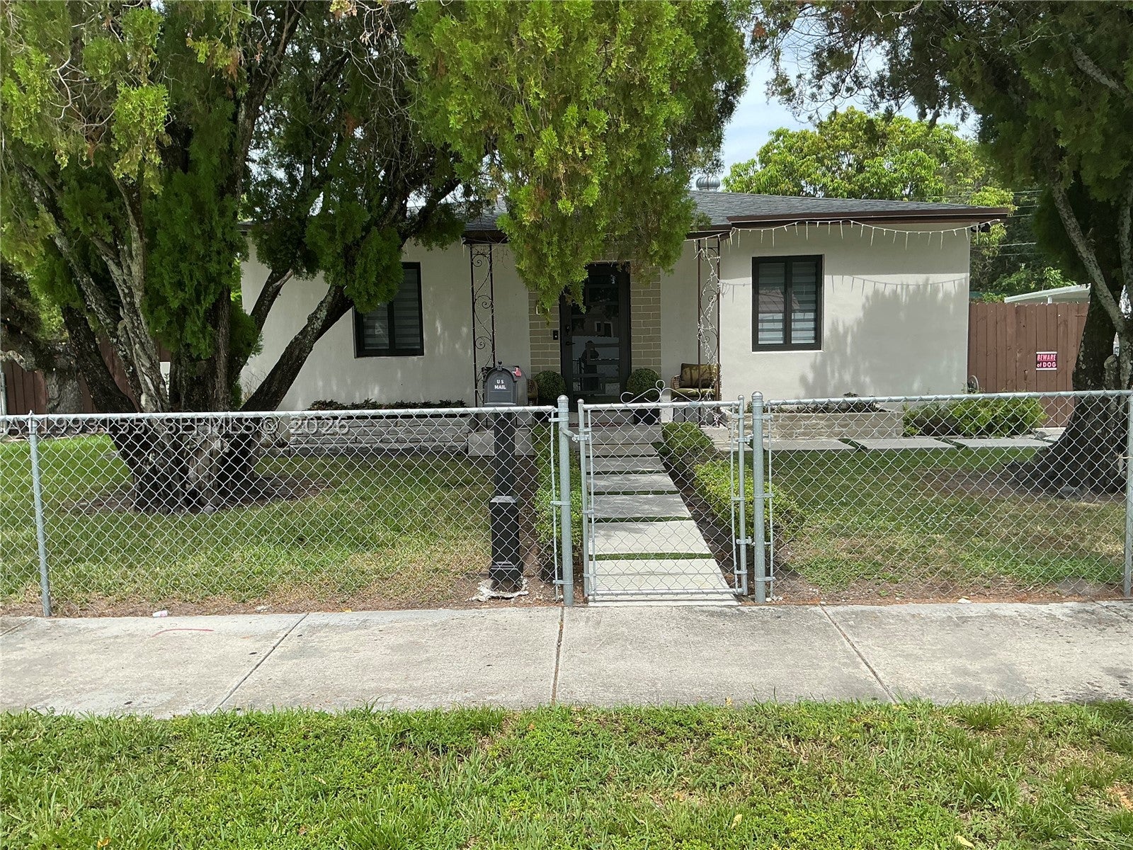 201 SW 62nd Ave