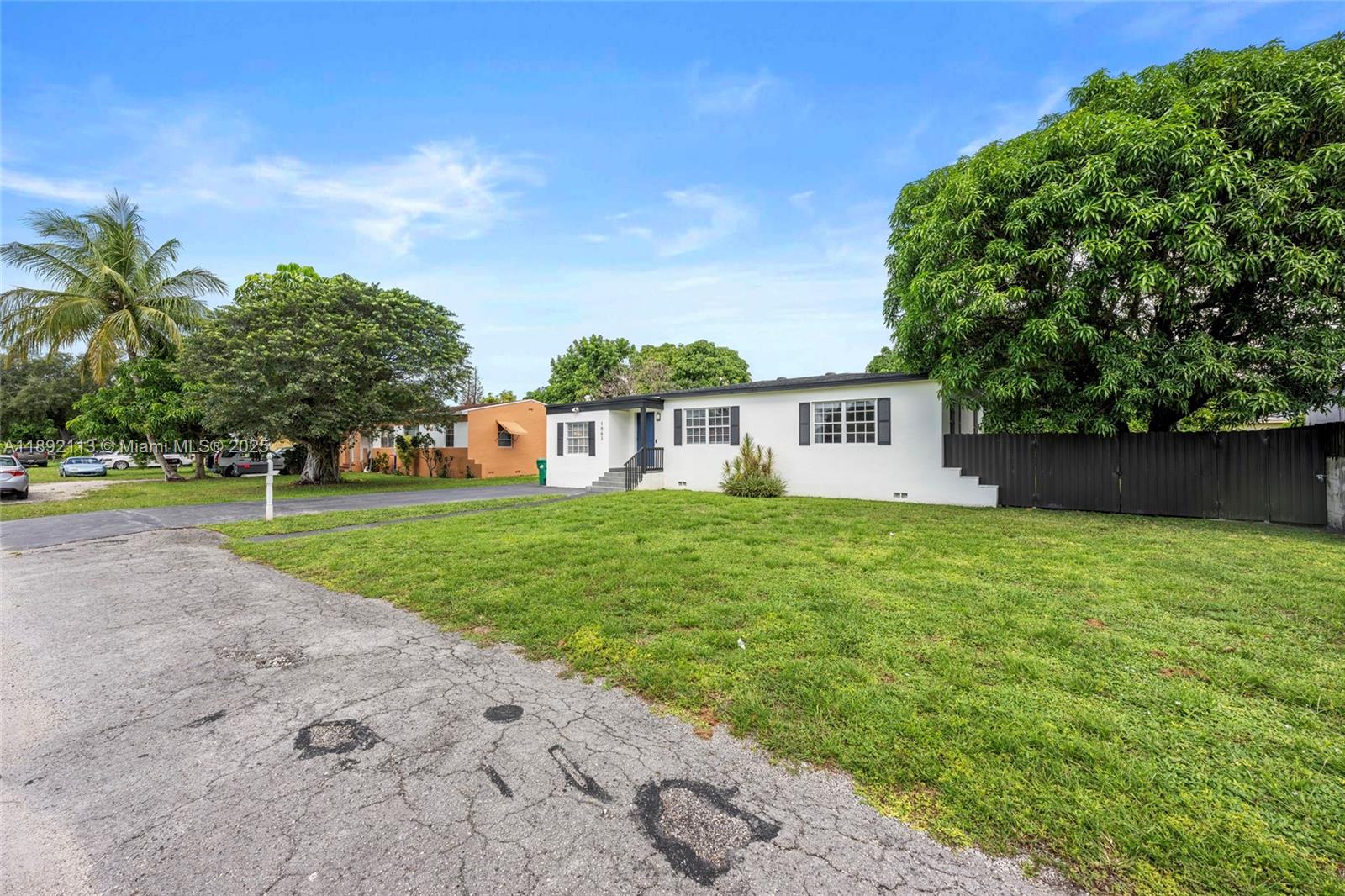 BISCAYNE GARDENS SEC F PA - Residential