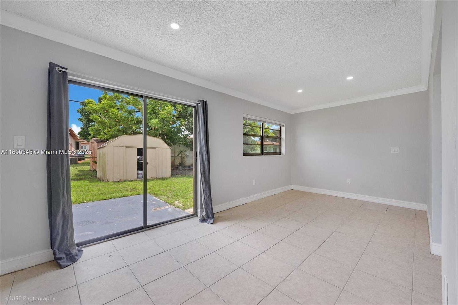 BELL GARDENS - Residential Lease