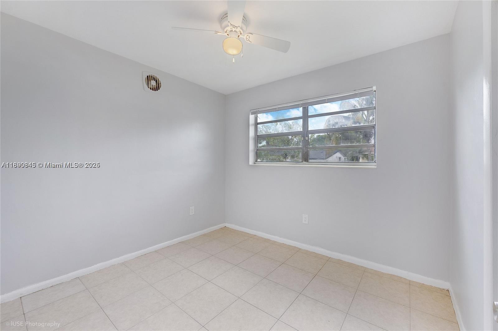 BELL GARDENS - Residential Lease