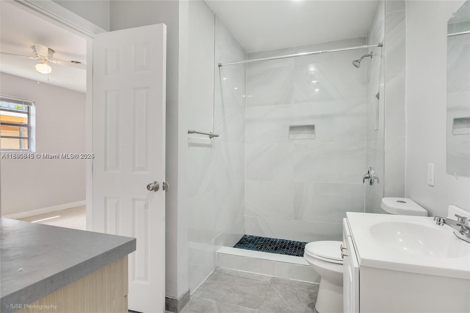 BELL GARDENS - Residential Lease