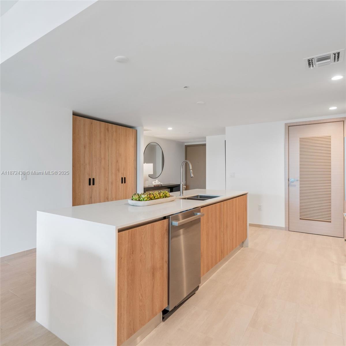 BAY HARBOR ISLAND - Residential Lease