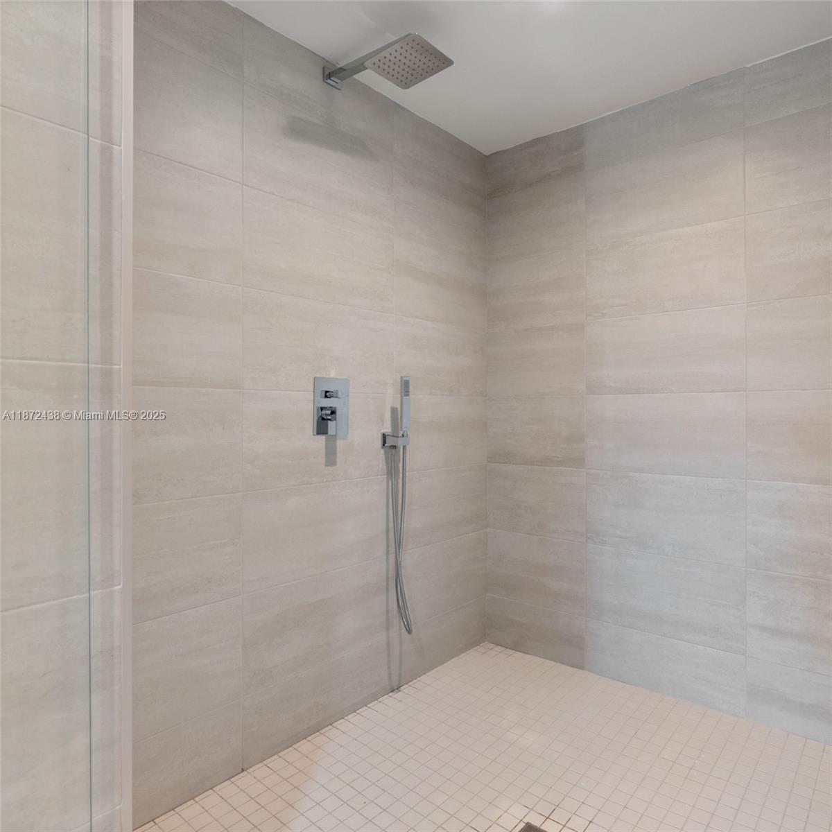 BAY HARBOR ISLAND - Residential Lease