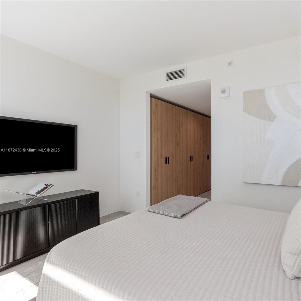 BAY HARBOR ISLAND - Residential Lease