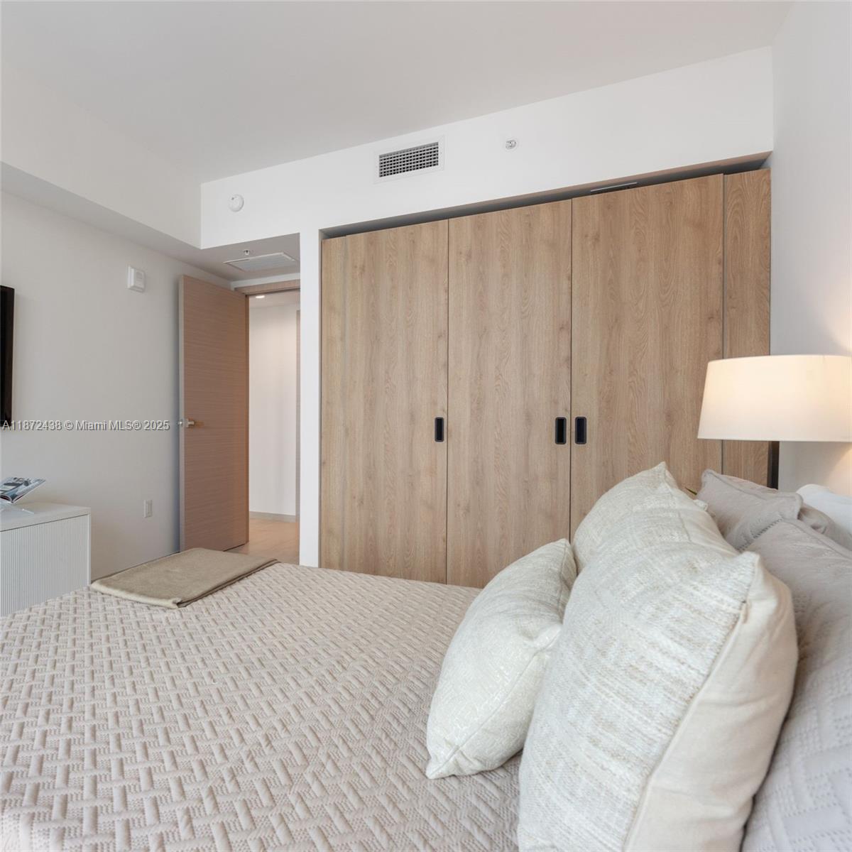 BAY HARBOR ISLAND - Residential Lease