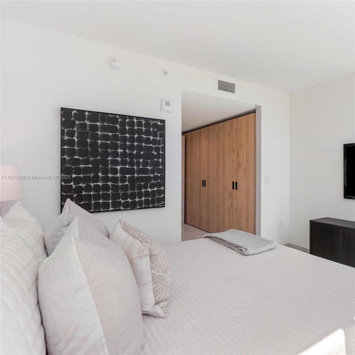 BAY HARBOR ISLAND - Residential Lease