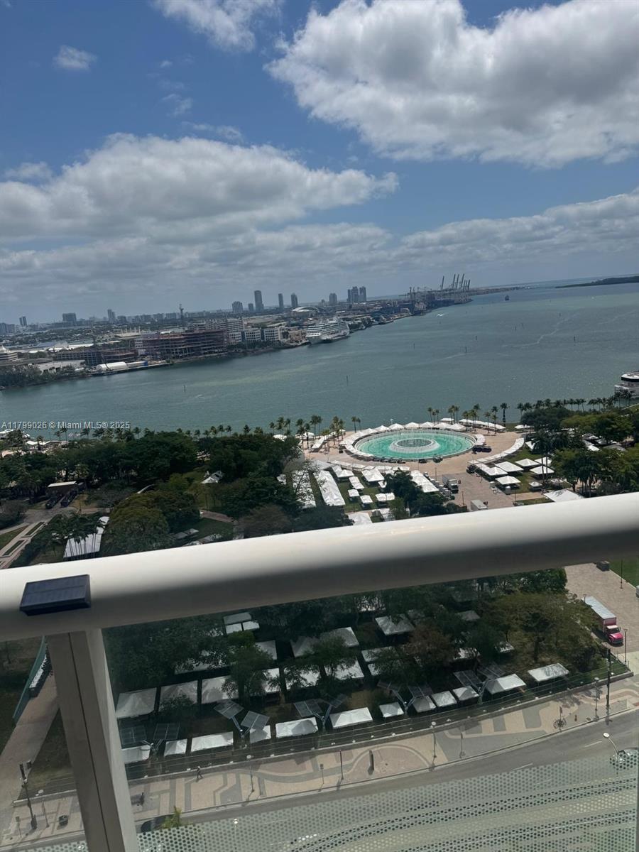 50 BISCAYNE CONDO - Residential Lease