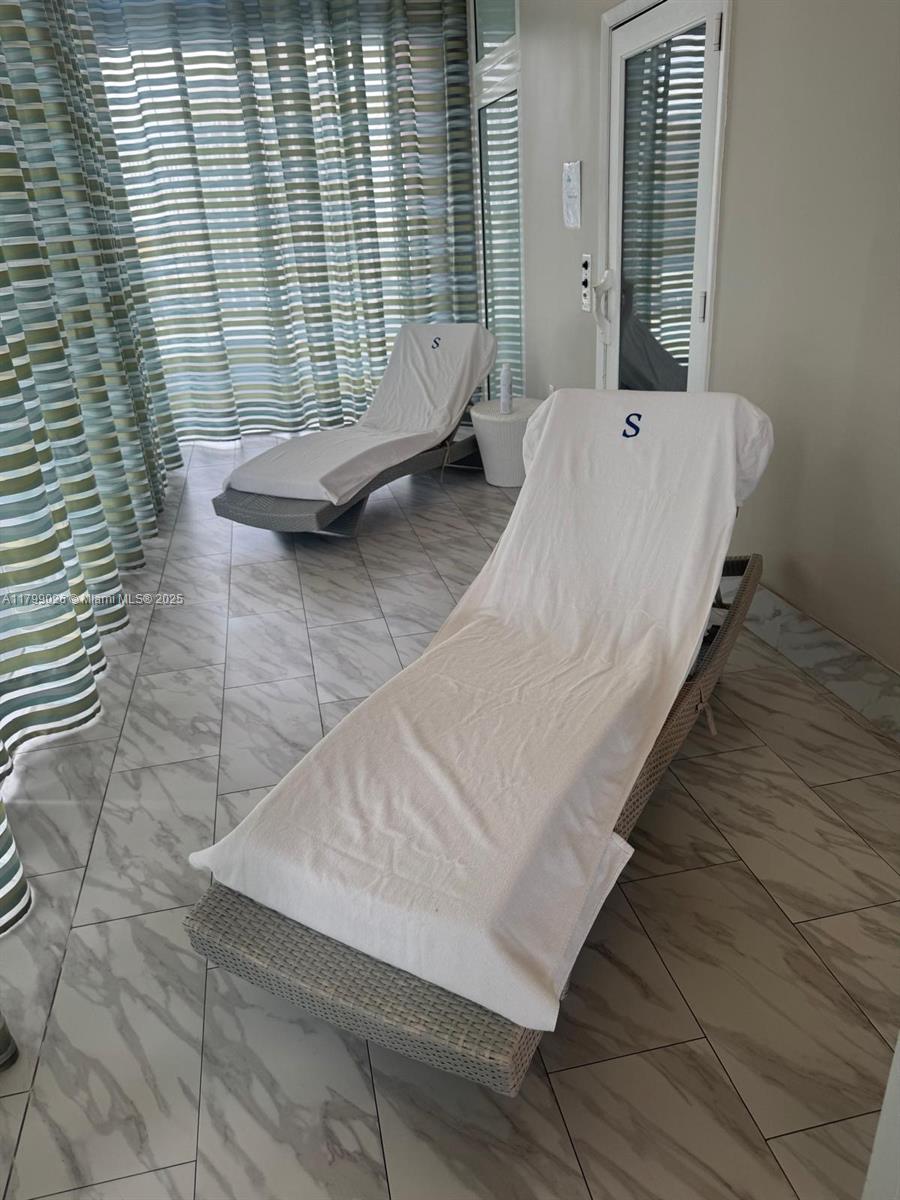 50 Biscayne Blvd 2204