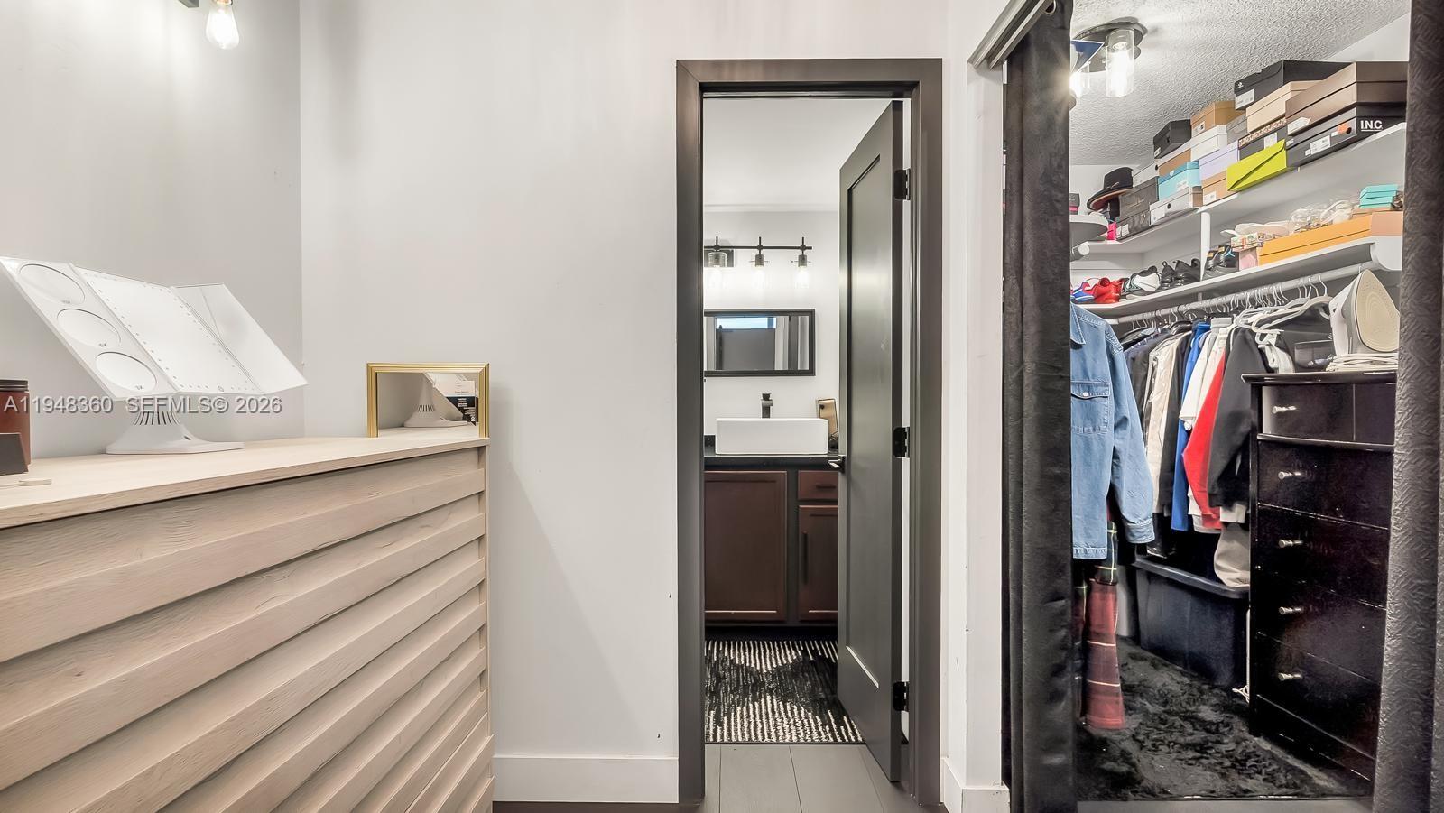 HILLCREST EAST NO 25 COND - Residential