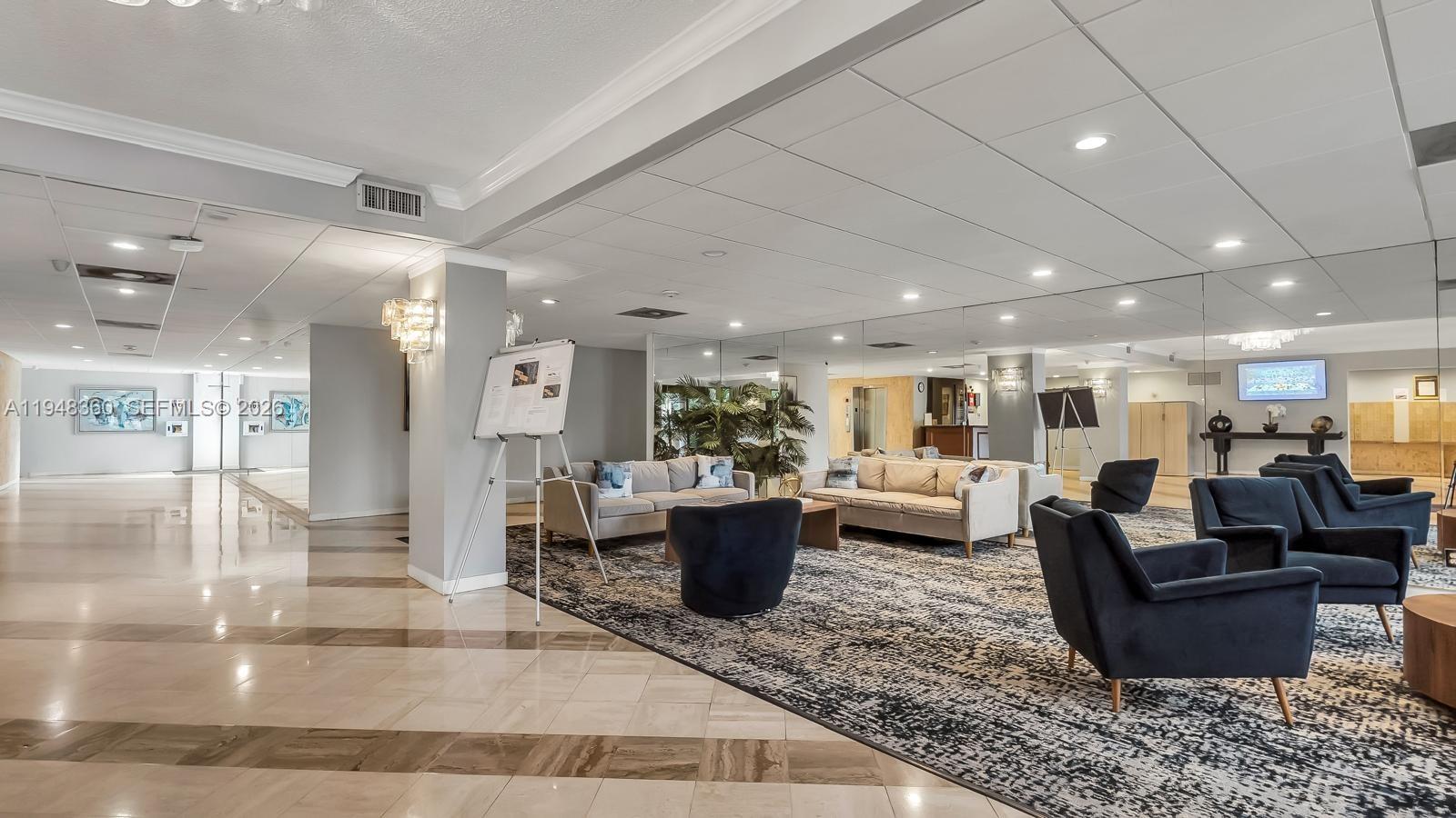 HILLCREST EAST NO 25 COND - Residential