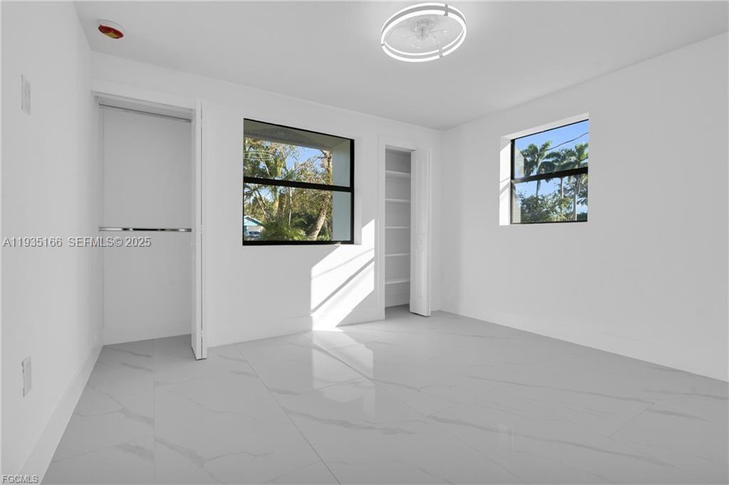 FORT MYERS - Residential