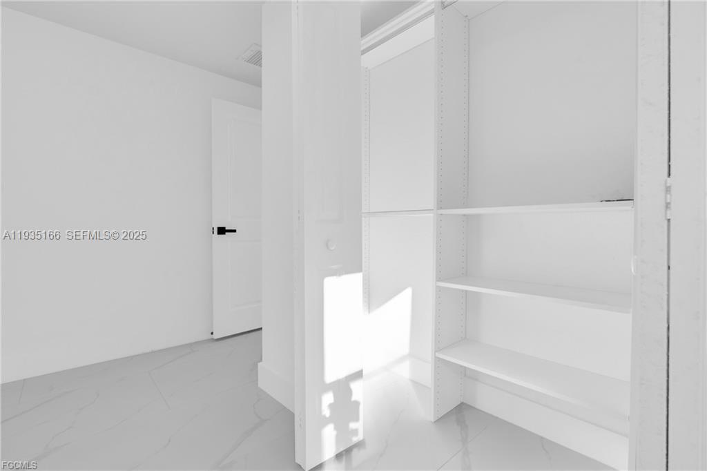 FORT MYERS - Residential