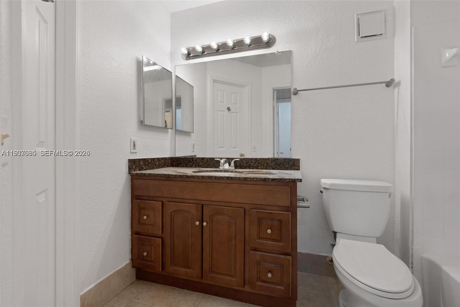 ISLES AT LAGO MAR CONDO - Residential Lease