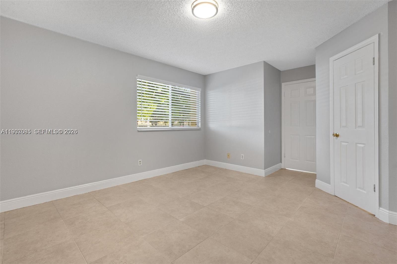 ISLES AT LAGO MAR CONDO - Residential Lease