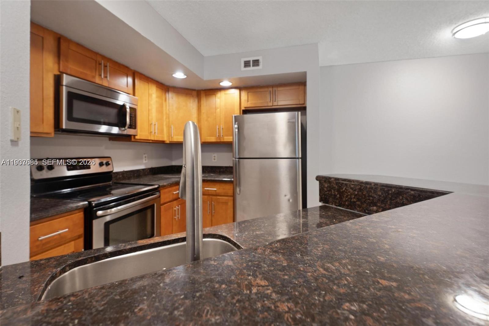 ISLES AT LAGO MAR CONDO - Residential Lease