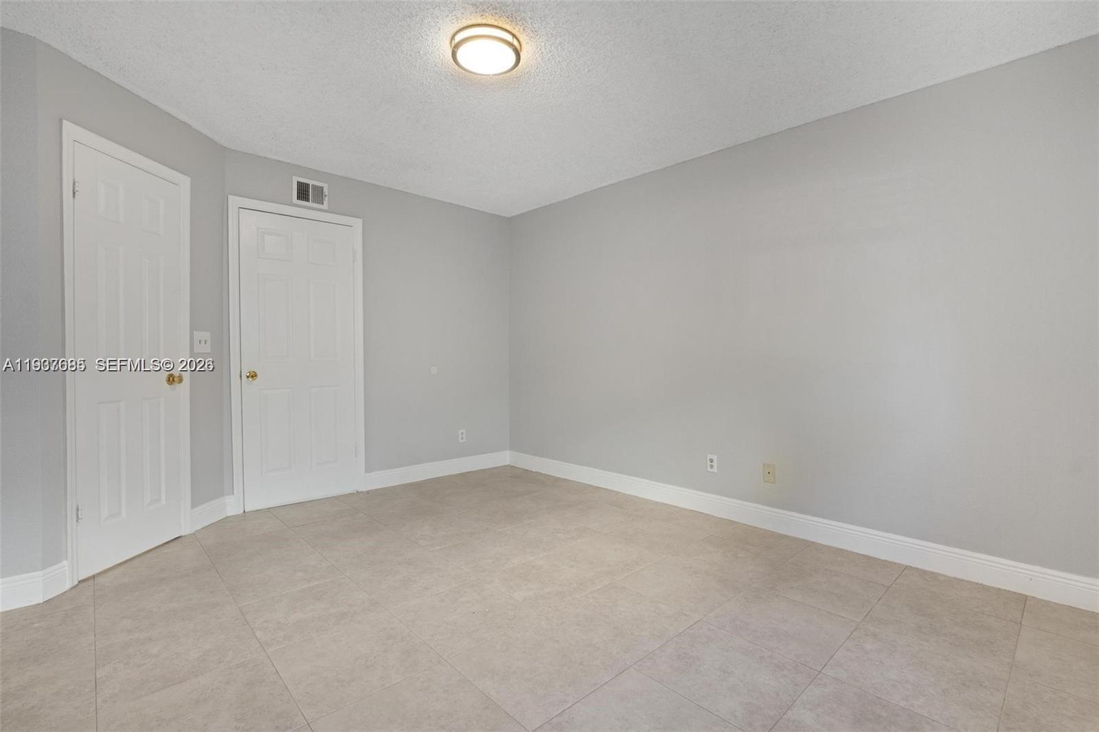 ISLES AT LAGO MAR CONDO - Residential Lease