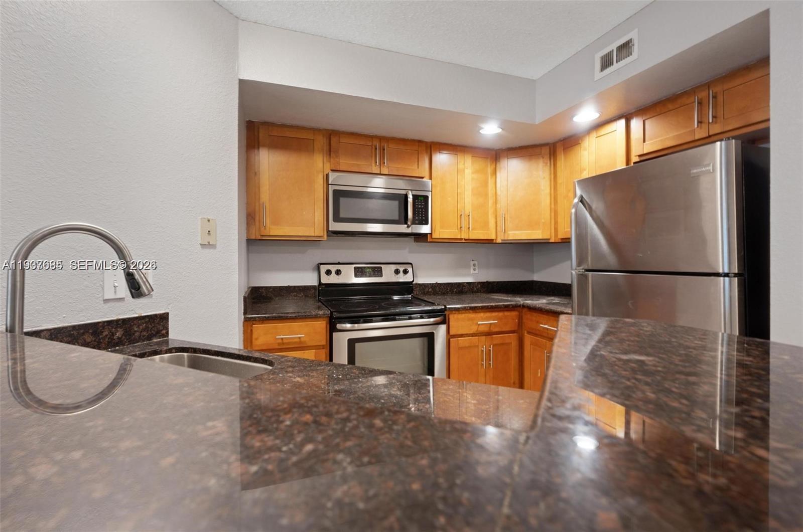 ISLES AT LAGO MAR CONDO - Residential Lease