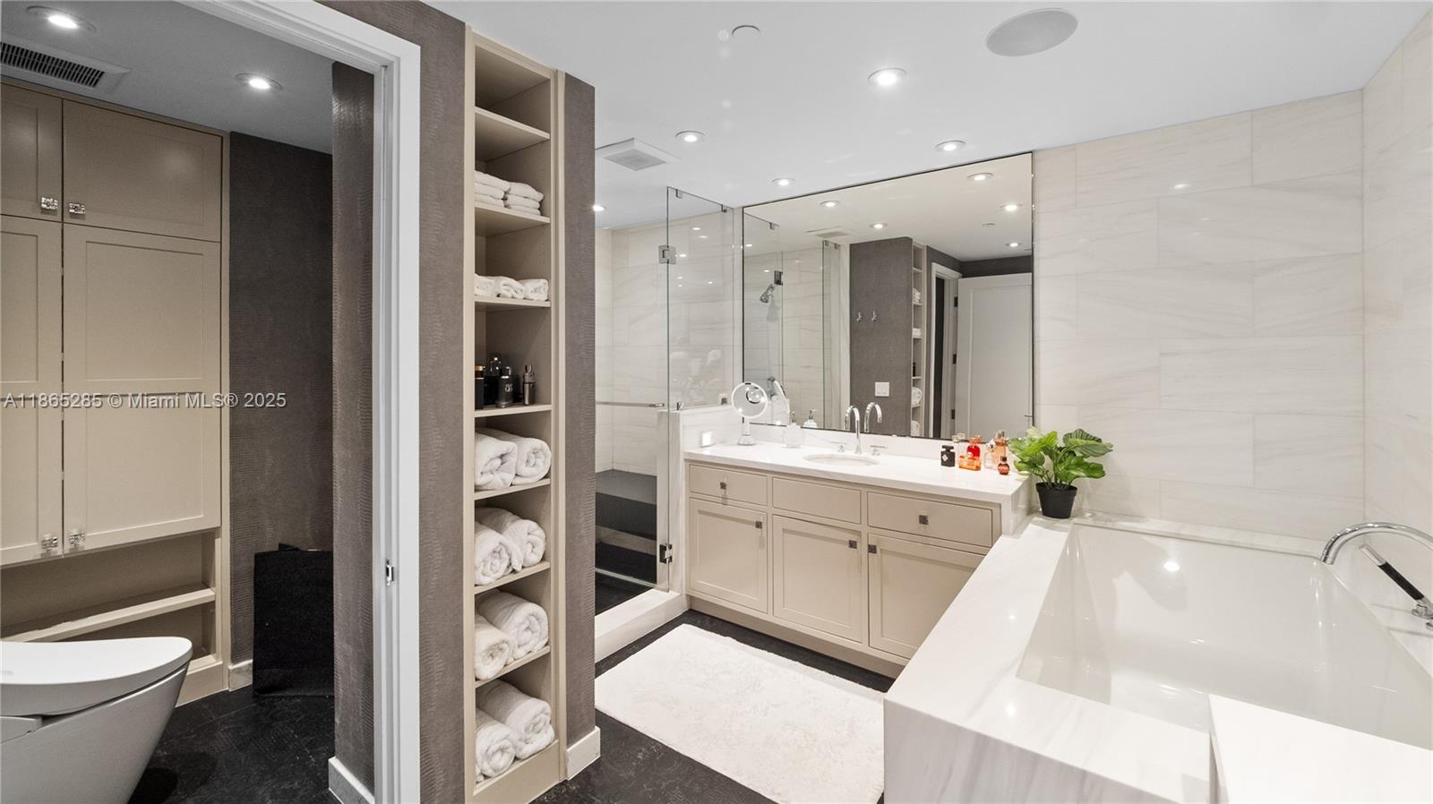 TURNBERRY ISLE CONDO - Residential