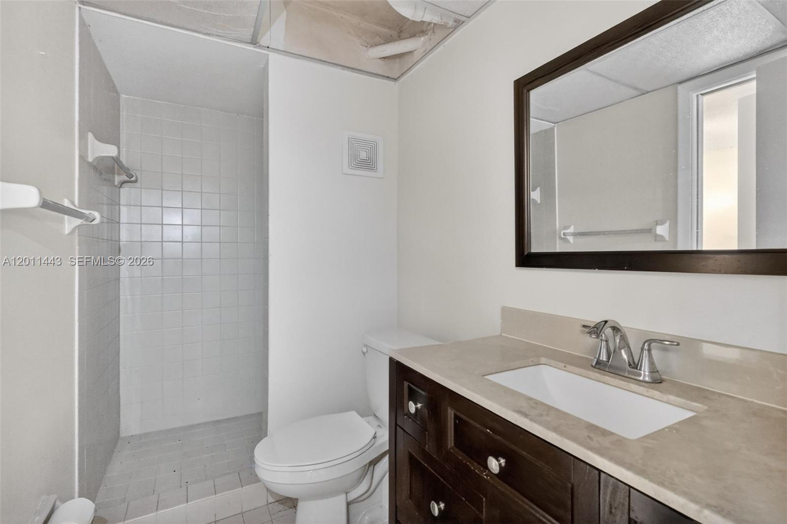 CARMEL LAKES CONDO NO 8 - Residential