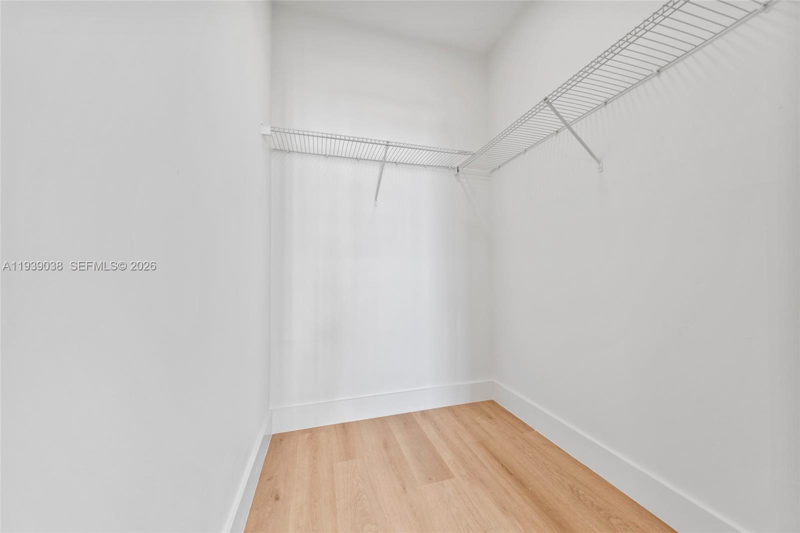 GABLES PARK TOWER - Residential