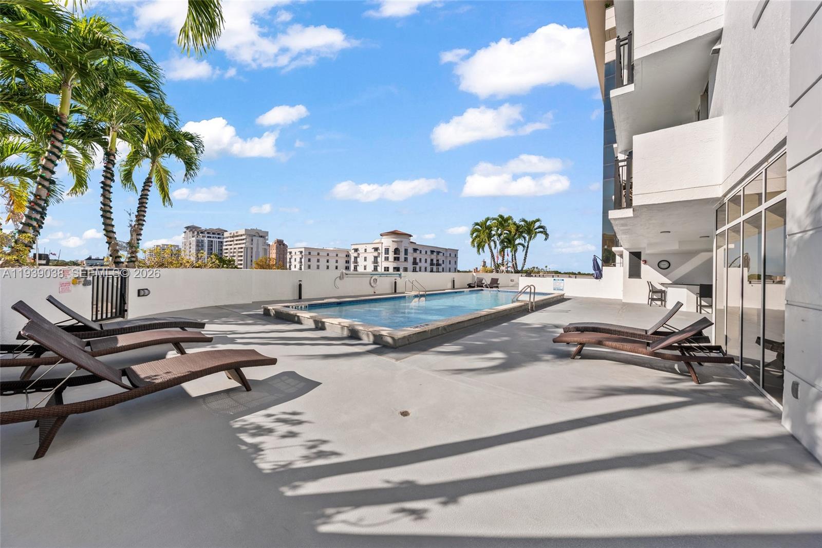 GABLES PARK TOWER - Residential