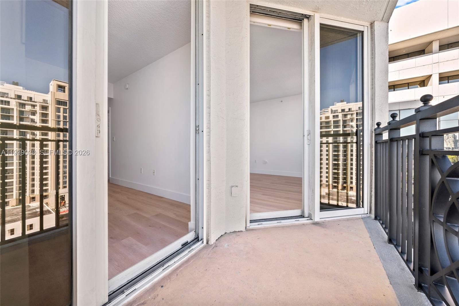 GABLES PARK TOWER - Residential