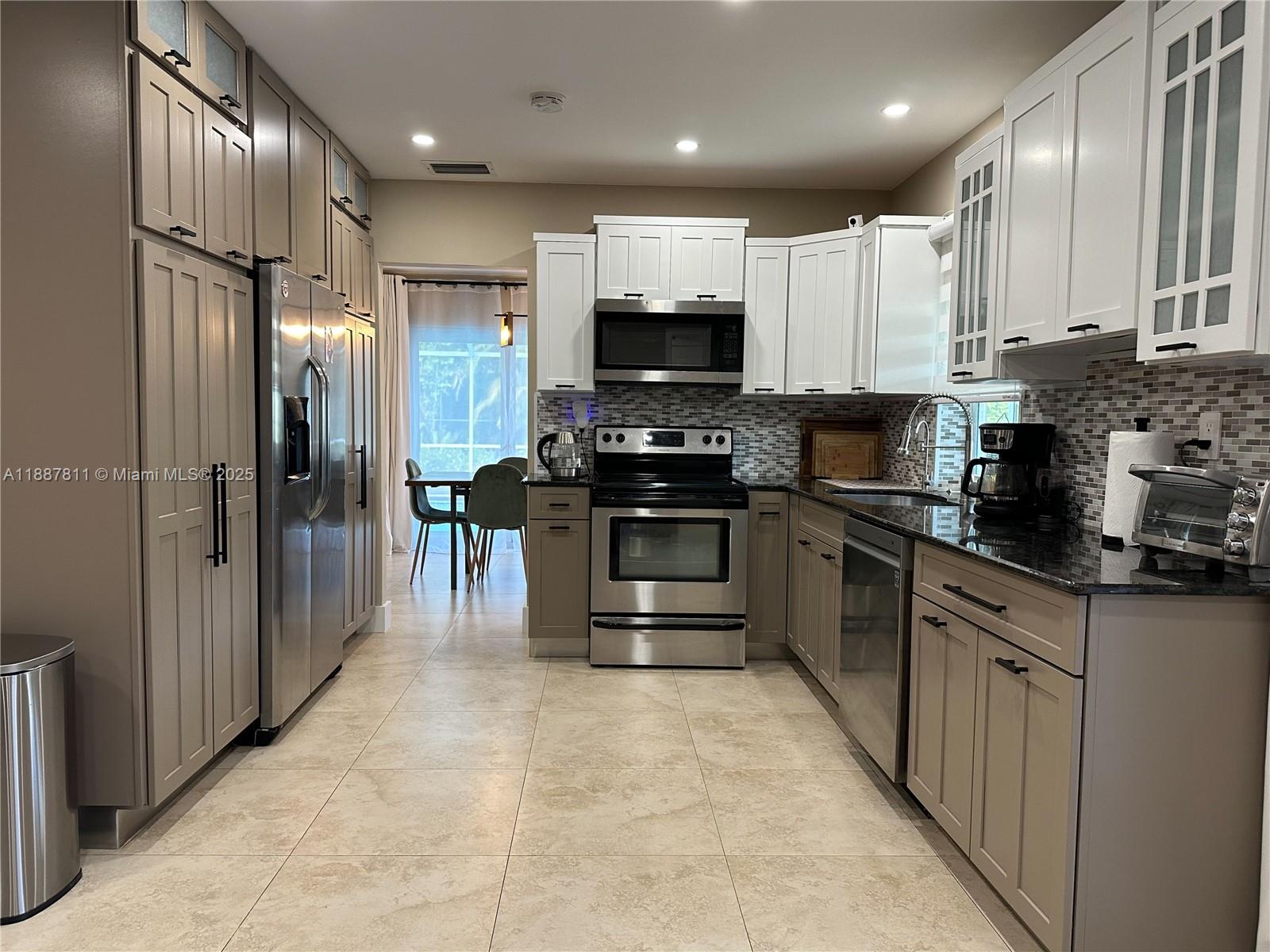 CORAL SPRINGS II - Residential