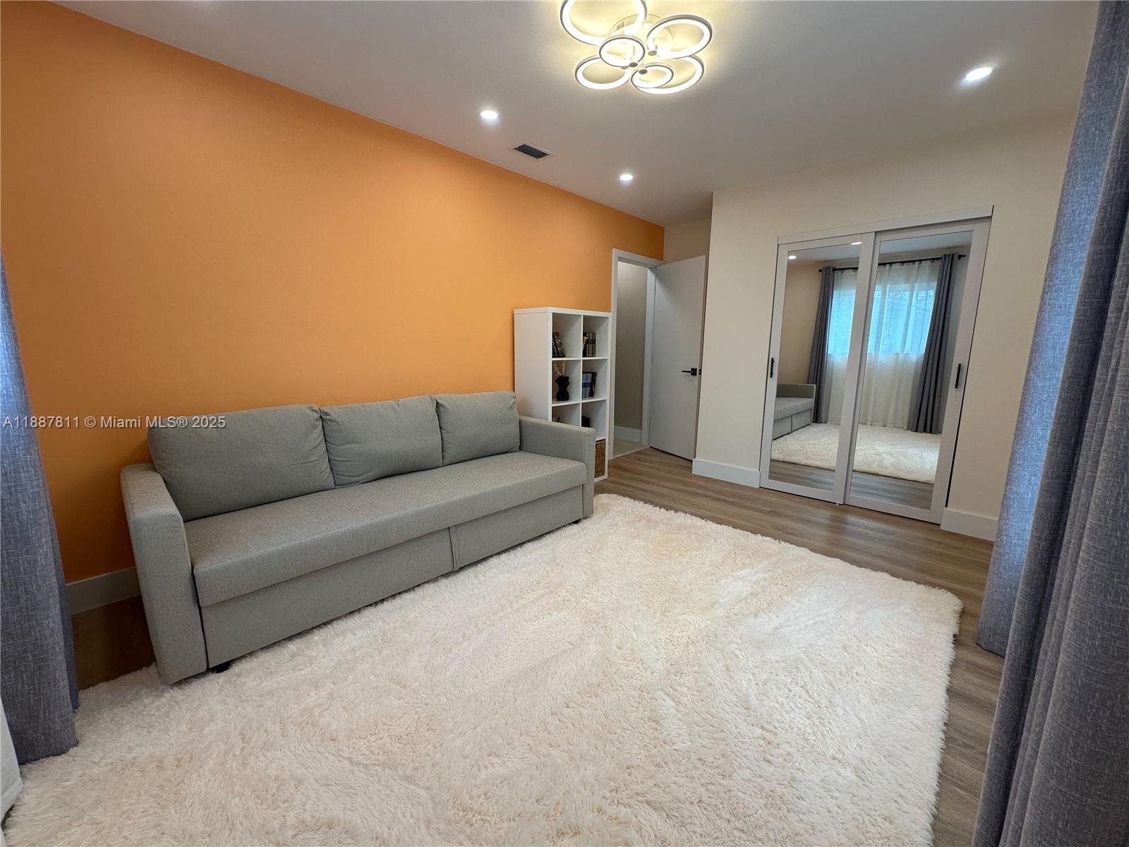 CORAL SPRINGS II - Residential