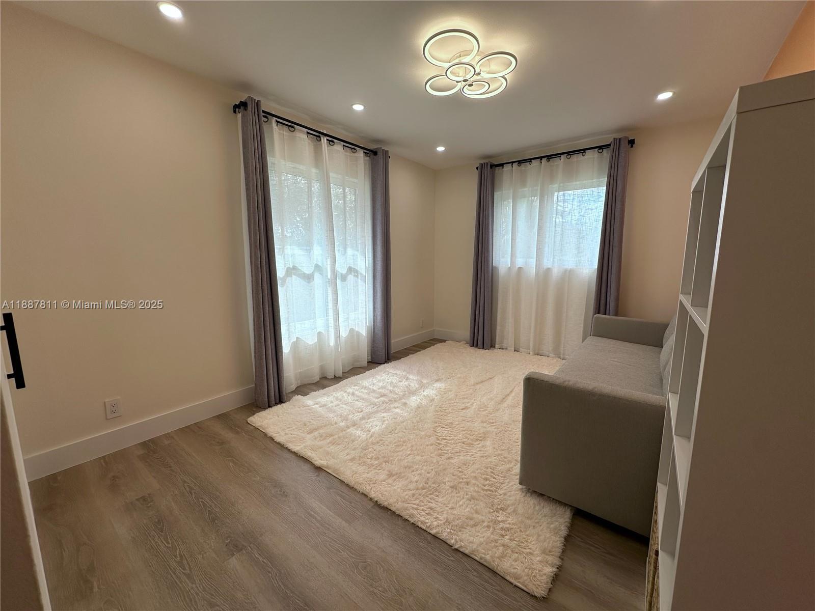 CORAL SPRINGS II - Residential