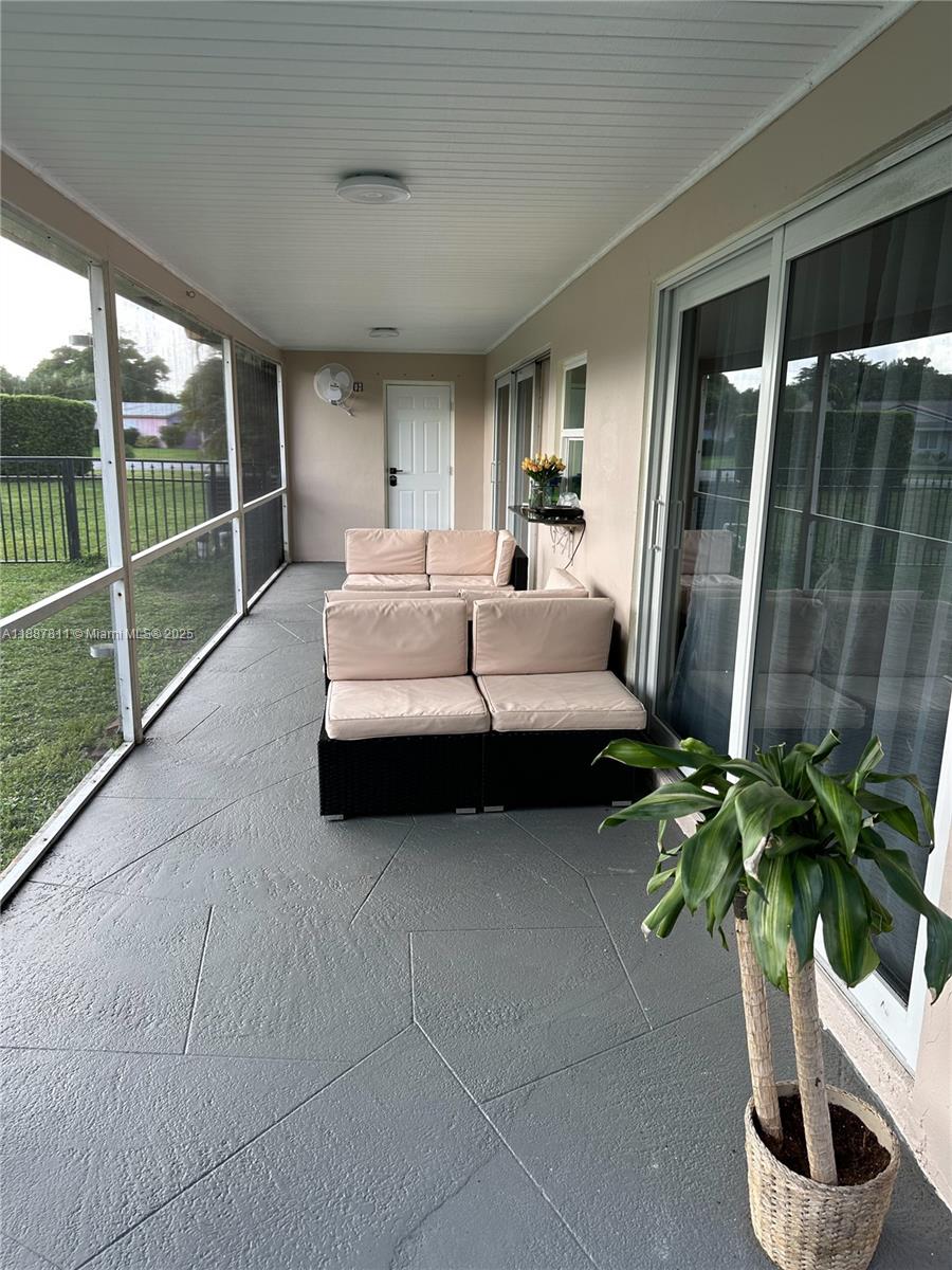 CORAL SPRINGS II - Residential