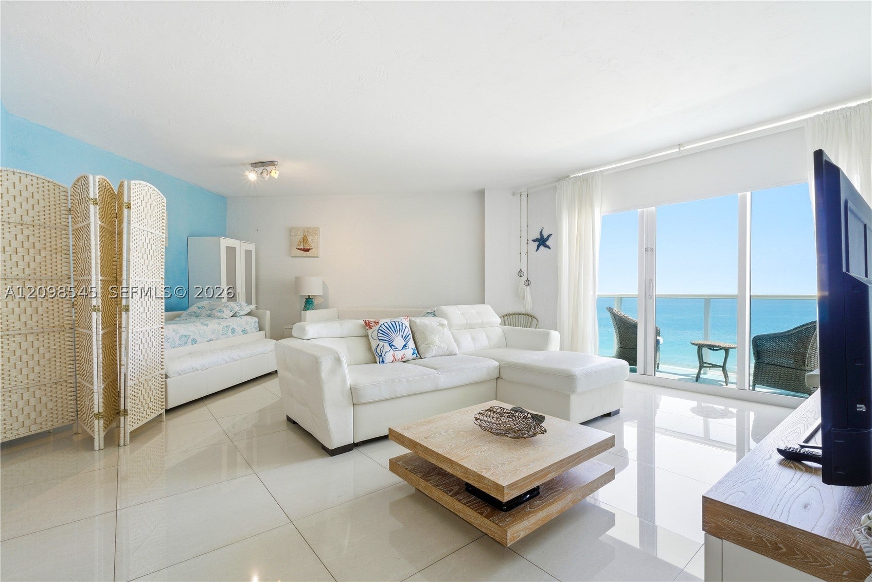 3801 S Ocean Dr 10L, Hollywood, FL, 33019/$530,000 2 3801 S Ocean Dr 10L