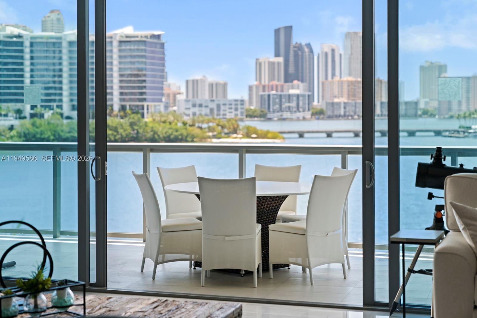 ECHO CONDO - Residential