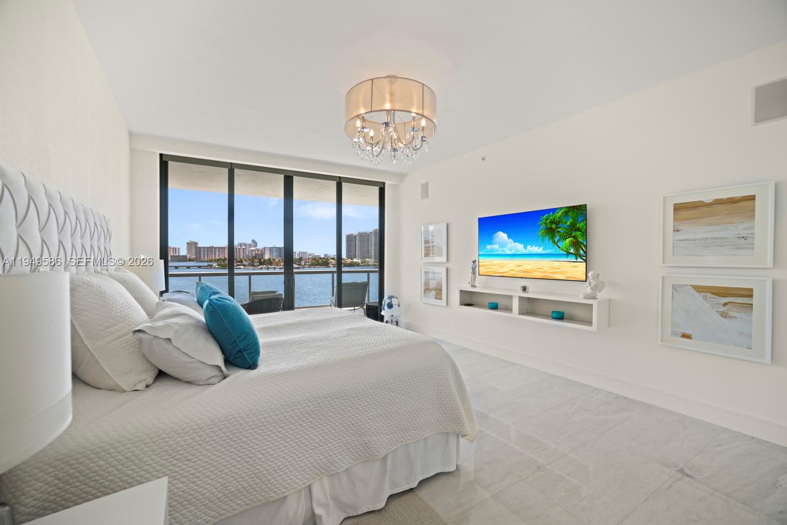 ECHO CONDO - Residential