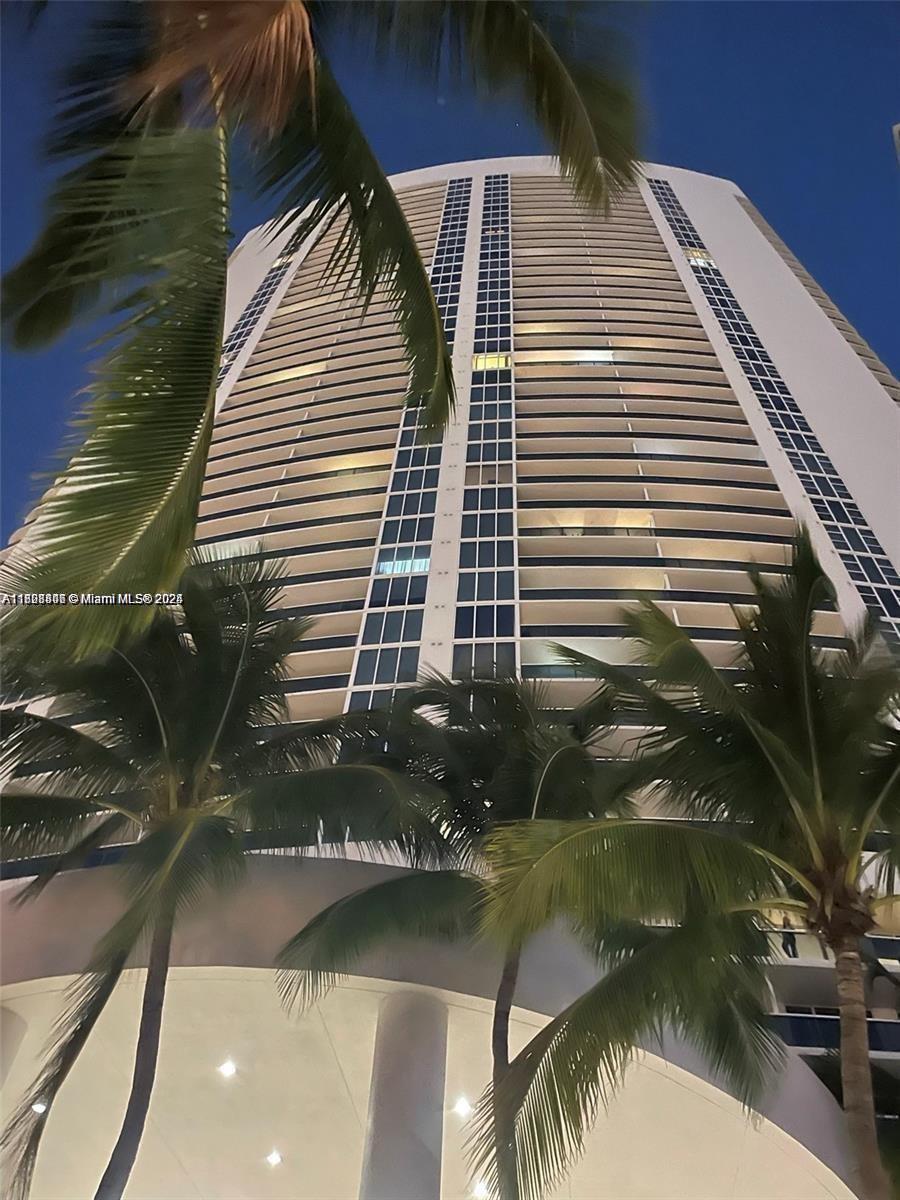 BEACH CLUB THREE CONDO - Residential