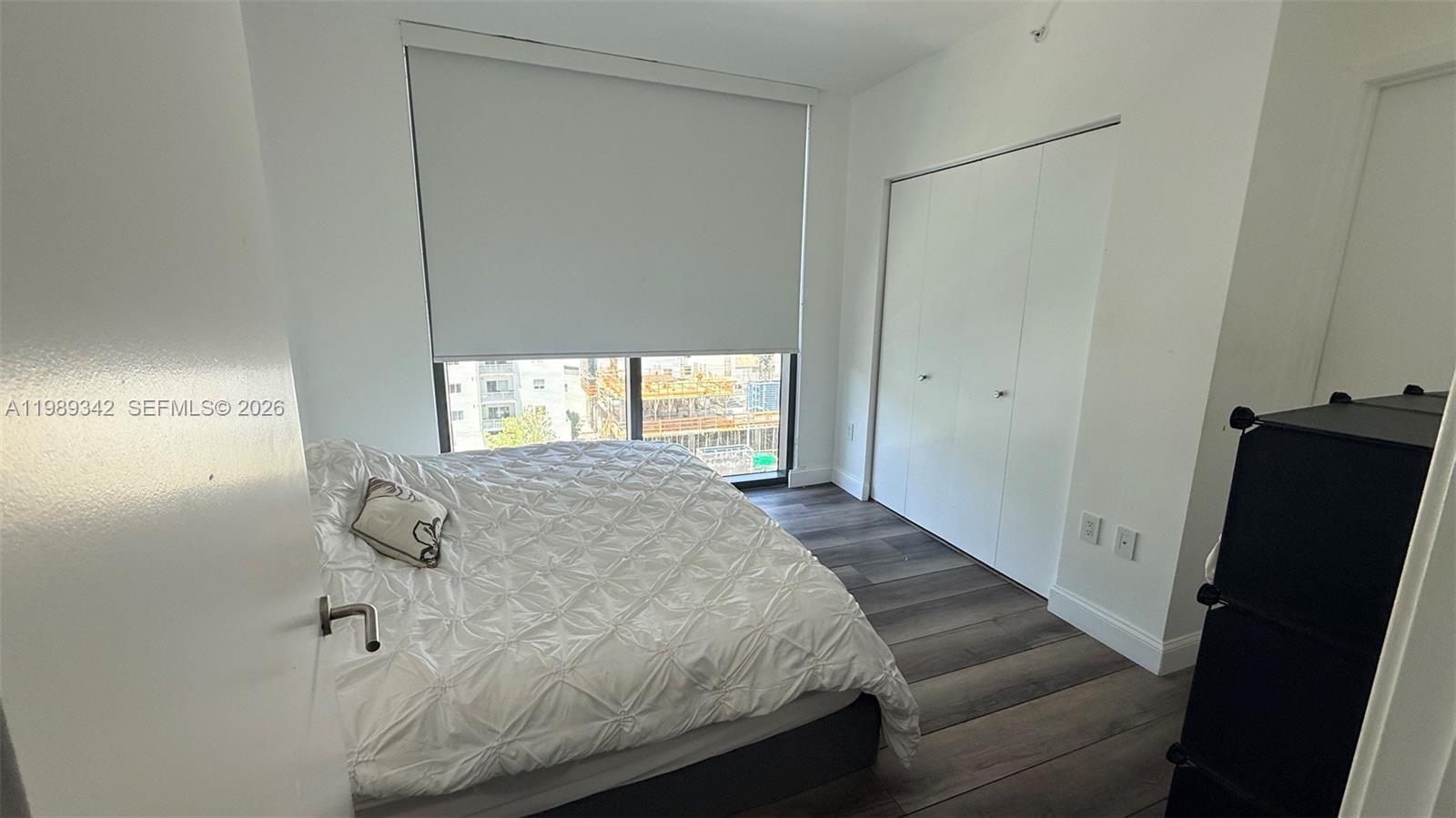 ICON BAY CONDO - Residential