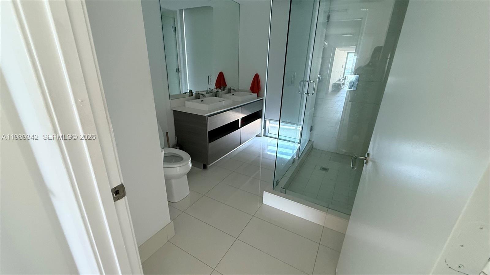 ICON BAY CONDO - Residential